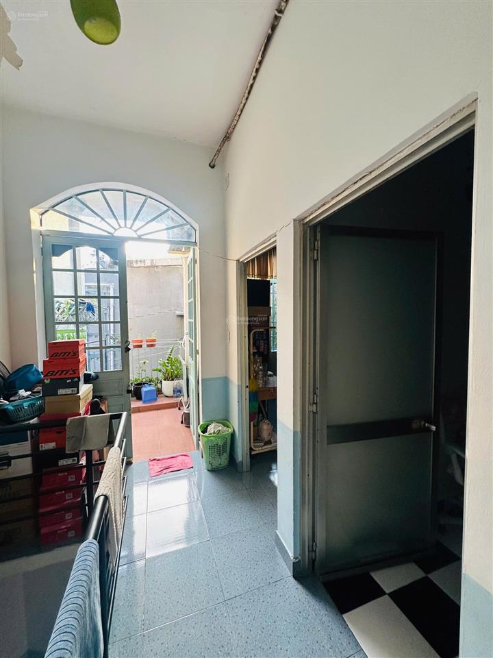 Nhà bán đuờng quang trung gần chợ tân sơn giá  4 tỷ 150 tl dt  5 m x 7 m trệt lầu giá 4 tỷ 150