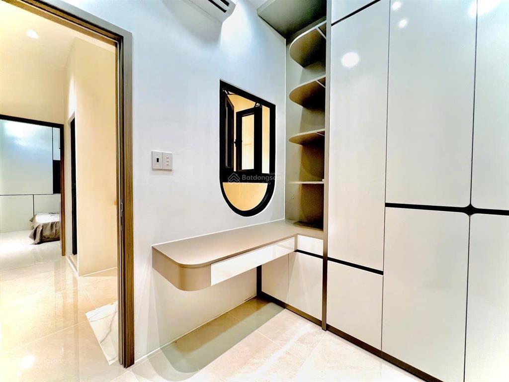 Nhà chinh chủ sổ riêng nguyễn văn quá dt sử dụng 44,5 m trệt lầu gồm 2 pn 2wc