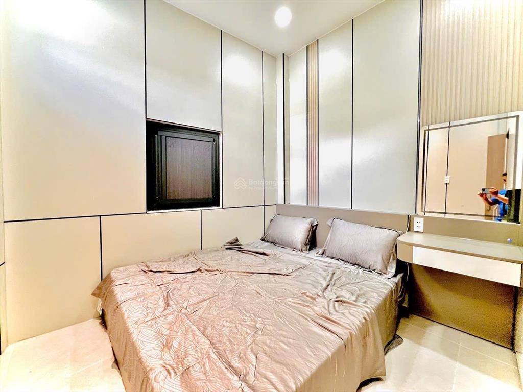 Nhà chinh chủ sổ riêng nguyễn văn quá dt sử dụng 44,5 m trệt lầu gồm 2 pn 2wc