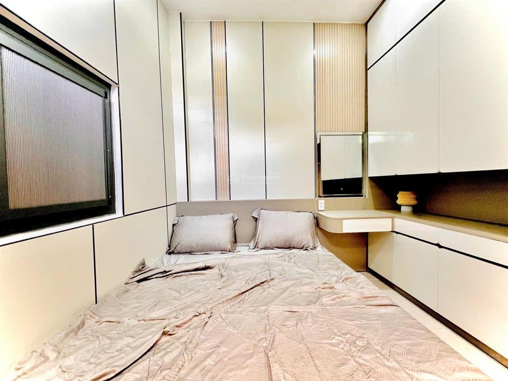 Nhà chinh chủ sổ riêng nguyễn văn quá dt sử dụng 44,5 m trệt lầu gồm 2 pn 2wc