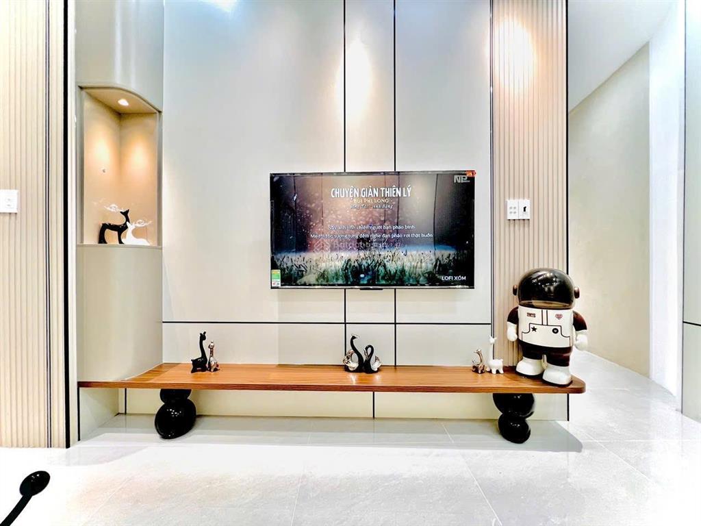 Nhà chinh chủ sổ riêng nguyễn văn quá dt sử dụng 44,5 m trệt lầu gồm 2 pn 2wc