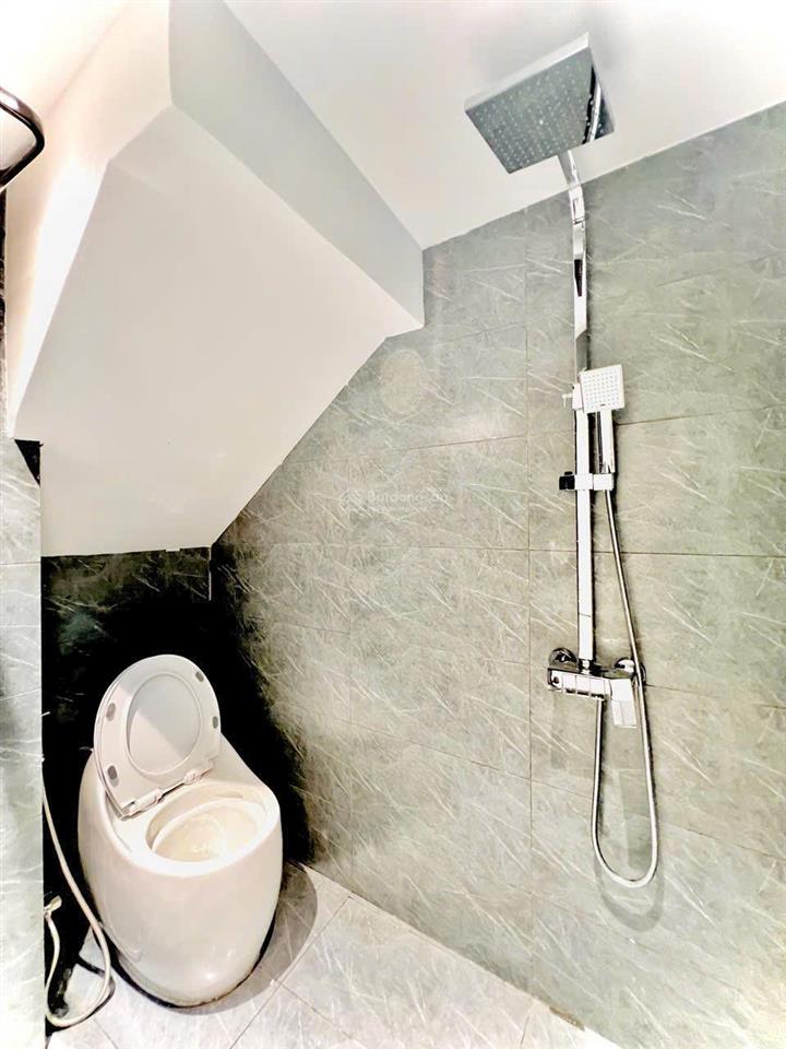 Nhà chinh chủ sổ riêng nguyễn văn quá dt sử dụng 44,5 m trệt lầu gồm 2 pn 2wc