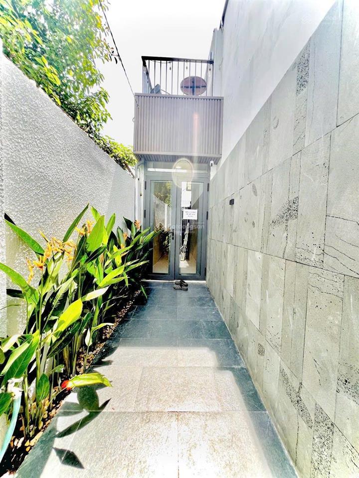 Nhà chinh chủ sổ riêng nguyễn văn quá dt sử dụng 44,5 m trệt lầu gồm 2 pn 2wc