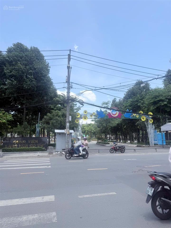 Chủ gửi cần bán gấp nhà ngay công viên làng hoa gò vấp diện tích ~ 96 m2 trệt 2 lầu giá 7 tỷ 4 tl