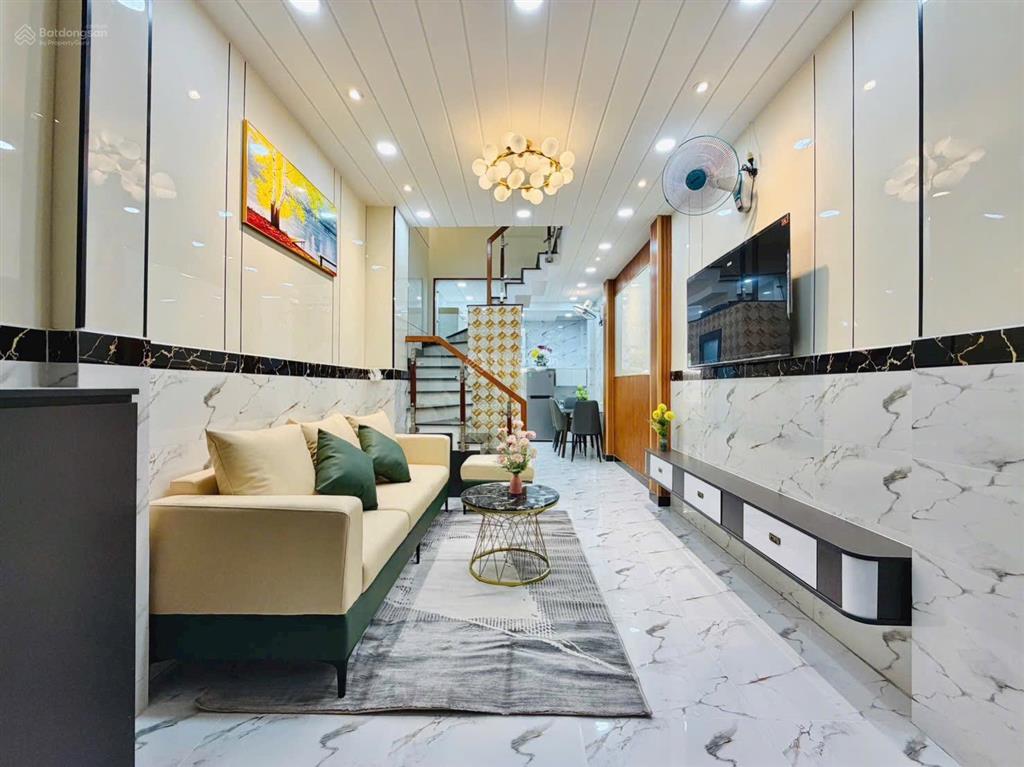 Nhà chính chủ thuộc đường nguyễn duy cung p.12 gò vấp dt ngang 3 dài 9 trệt lầu giá hơn 3 tỷ