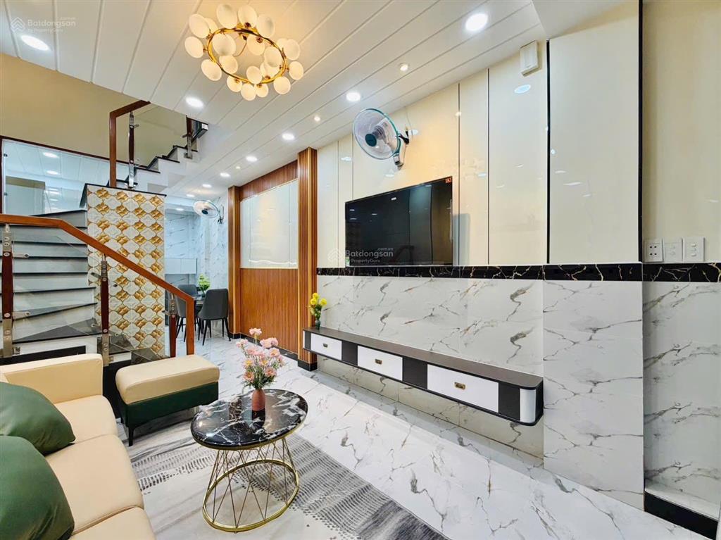 Nhà chính chủ thuộc đường nguyễn duy cung p.12 gò vấp dt ngang 3 dài 9 trệt lầu giá hơn 3 tỷ