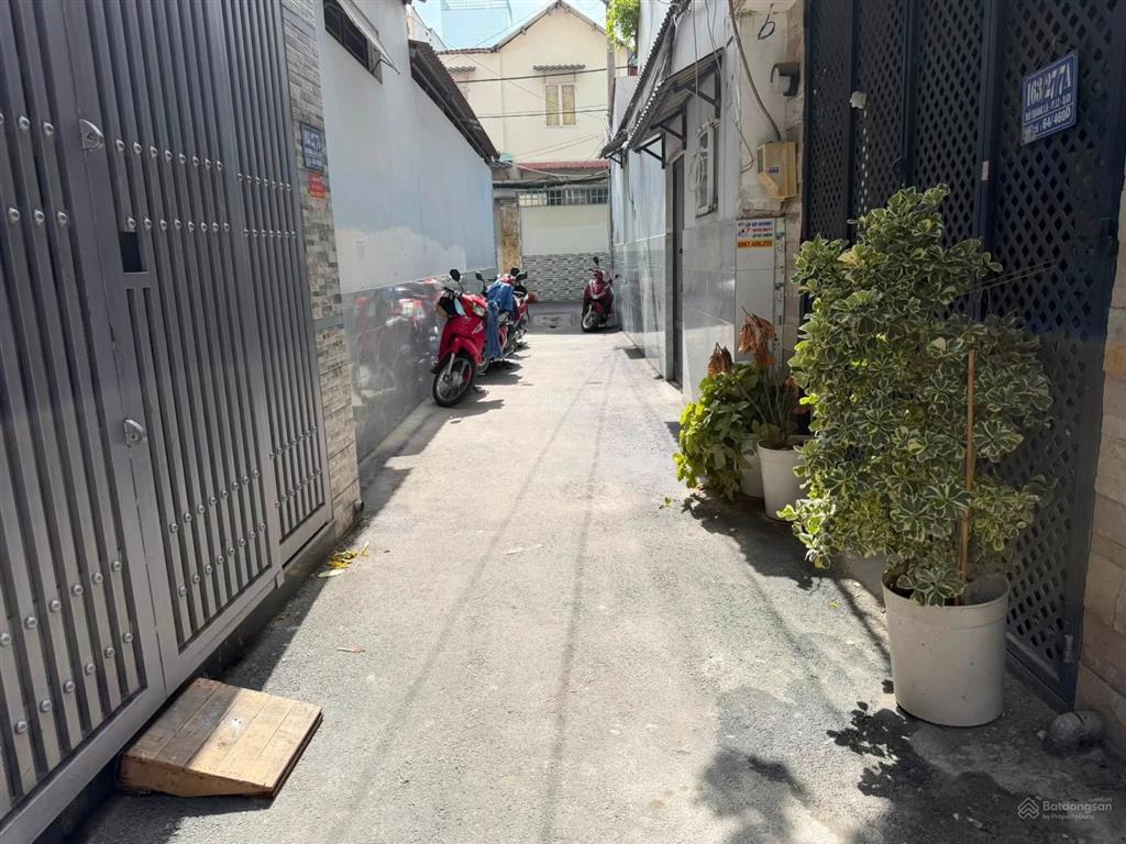 Nhà chính chủ mới
giá 4 tỷ 350 triệu tl
vị trí đường bùi quang là, phường an hội tây (p12 cũ).