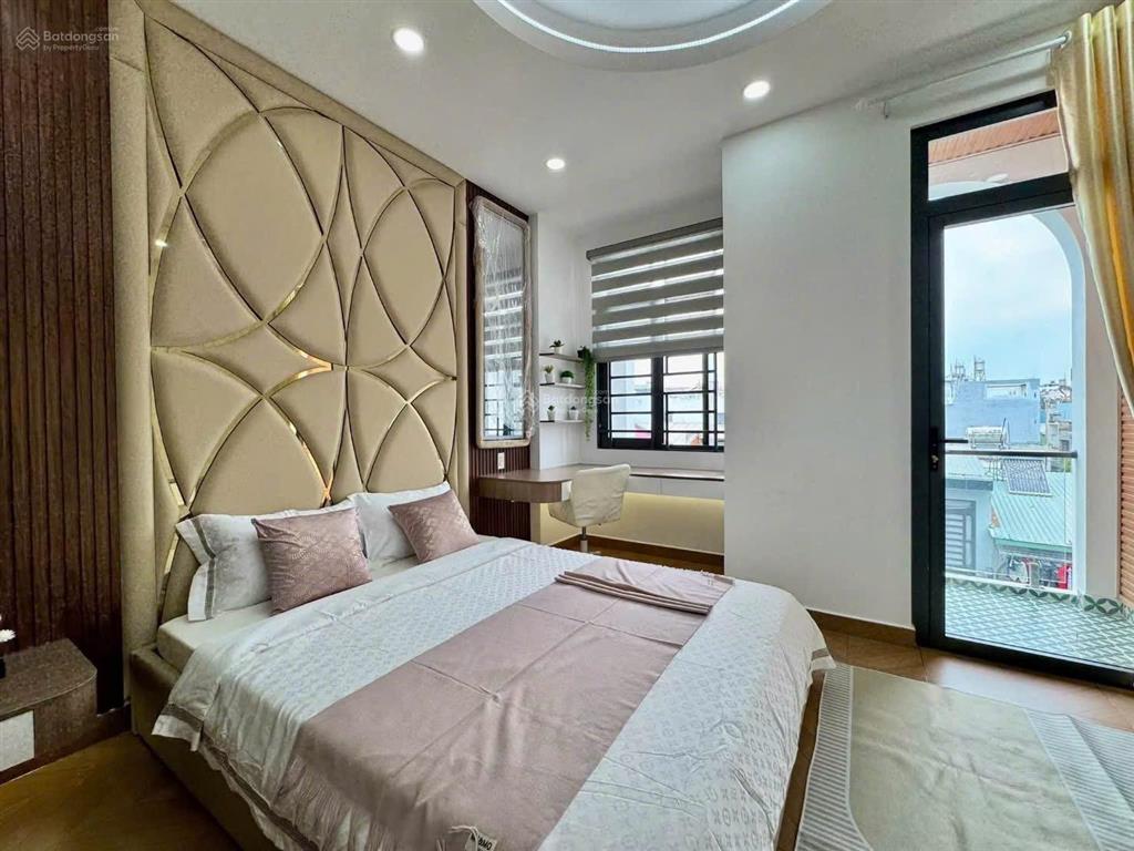 Hạ giá sốc 1 tỷ chỉ còn 8,8 tỷ nhà mới hxh 8m đ. phan huy ích
đối diện emart gò vấp
