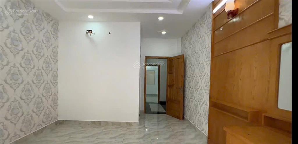 Nhà chính chủ thuộc đường bùi quang là khu phân lô rất đẹp diện tích 60 m trệt 3 lầu rưỡi giá 6,65