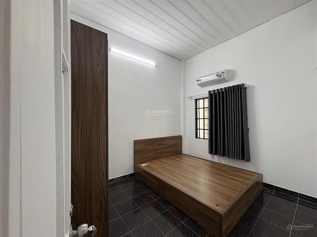 Cho thuê nhà dài hạn gần công viên làng hoa dt 4 x17 trệt lầu giá 12 tr / th nhà sạch sẽ có 3 ơn