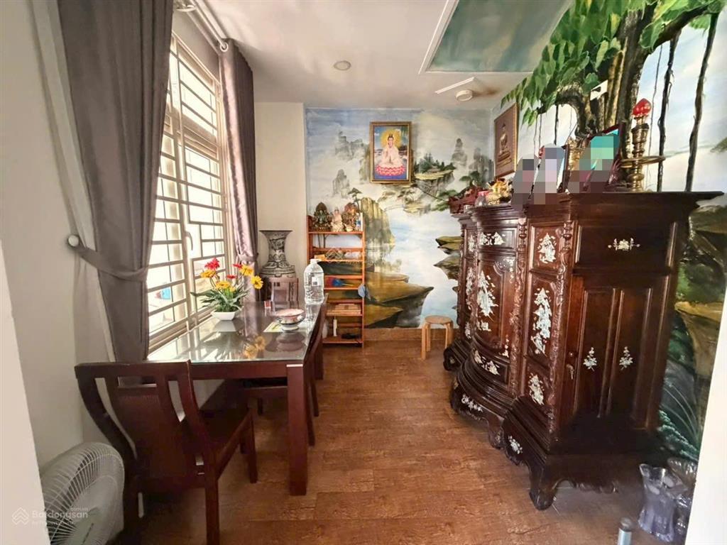 Cho thuê biệt thự vila gần siêu thị emart đường phan huy ích diện tích 9 x 20m trệt 3 lầu
