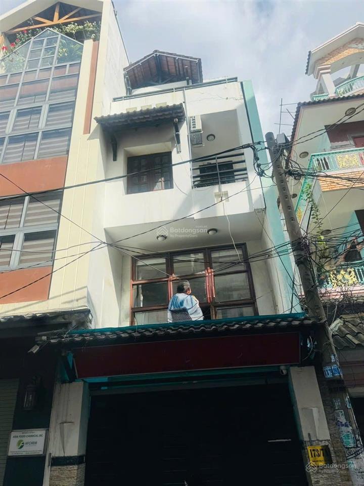Phan huy ích f15 tân bình nhà 1 xẹc cách mặt tiền vào 30m.
hẻm trước nhà 6m. dt  3.5m x 17m.