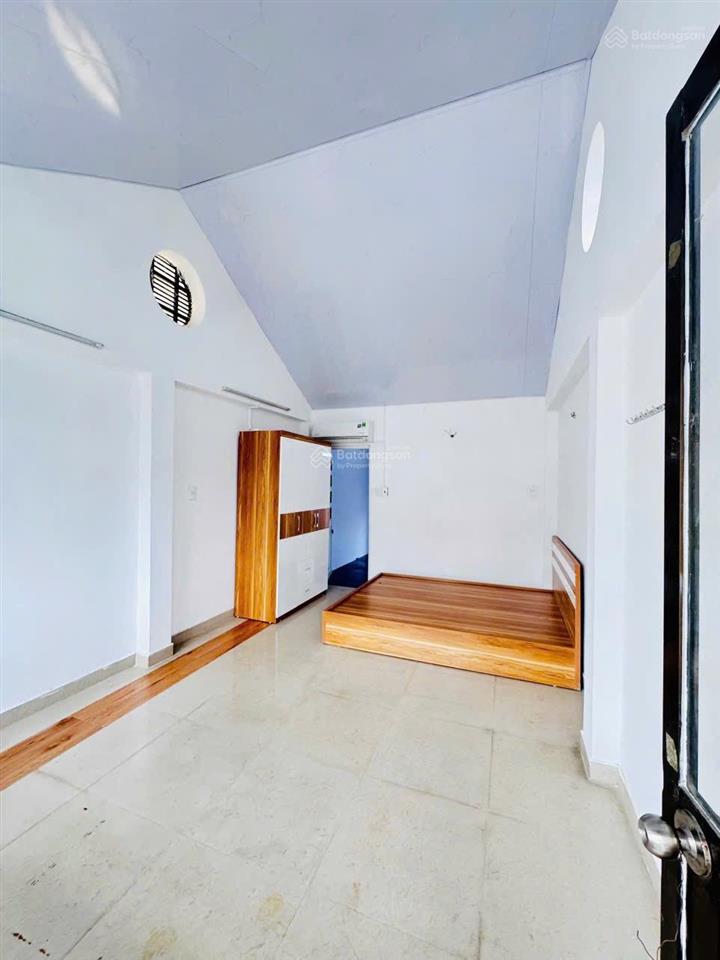 Phan huy ích f15 tân bình nhà 1 xẹc cách mặt tiền vào 30m.
hẻm trước nhà 6m. dt  3.5m x 17m.