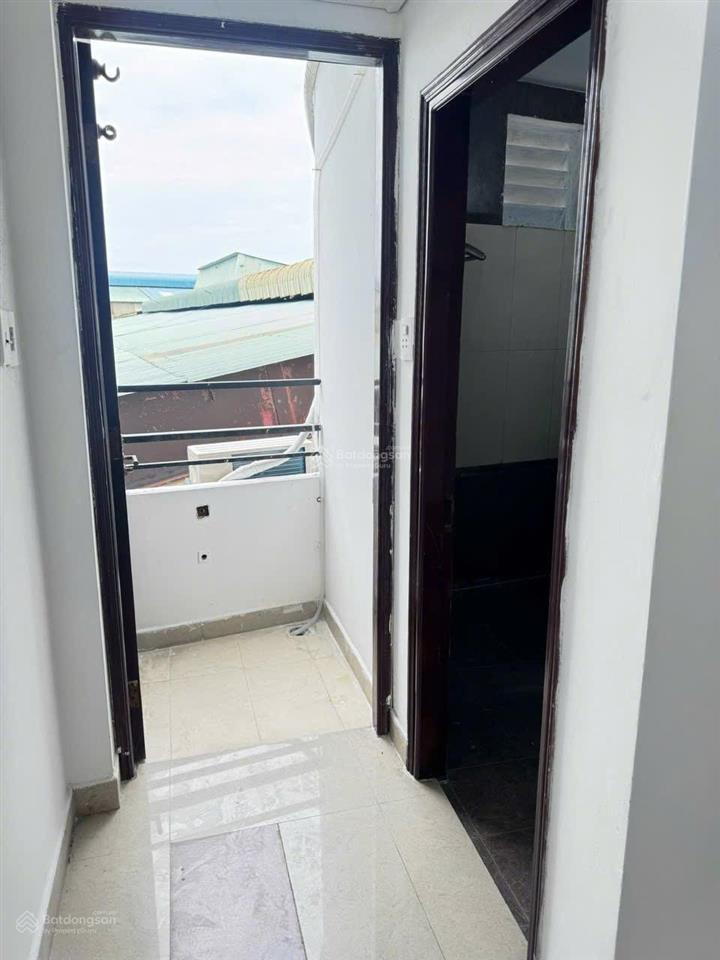 Phan huy ích f15 tân bình nhà 1 xẹc cách mặt tiền vào 30m.
hẻm trước nhà 6m. dt  3.5m x 17m.