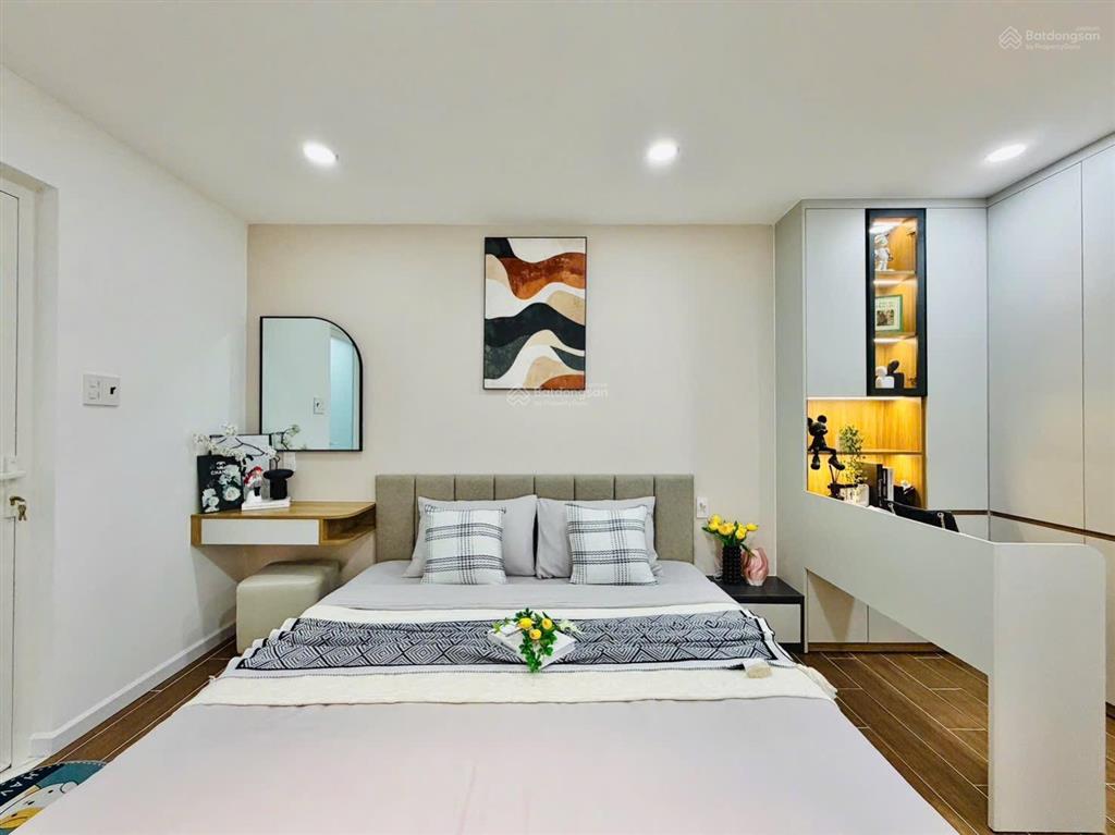 Nhà chủ cần tiền hạ giá bán gấp thuộc phạm văn chiêu p. 9 dt 56 m vuông trệt lửng lầu giá hơn 6 tỷ