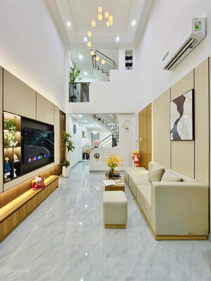 Nhà chủ cần tiền hạ giá bán gấp thuộc phạm văn chiêu p. 9 dt 56 m vuông trệt lửng lầu giá hơn 6 tỷ