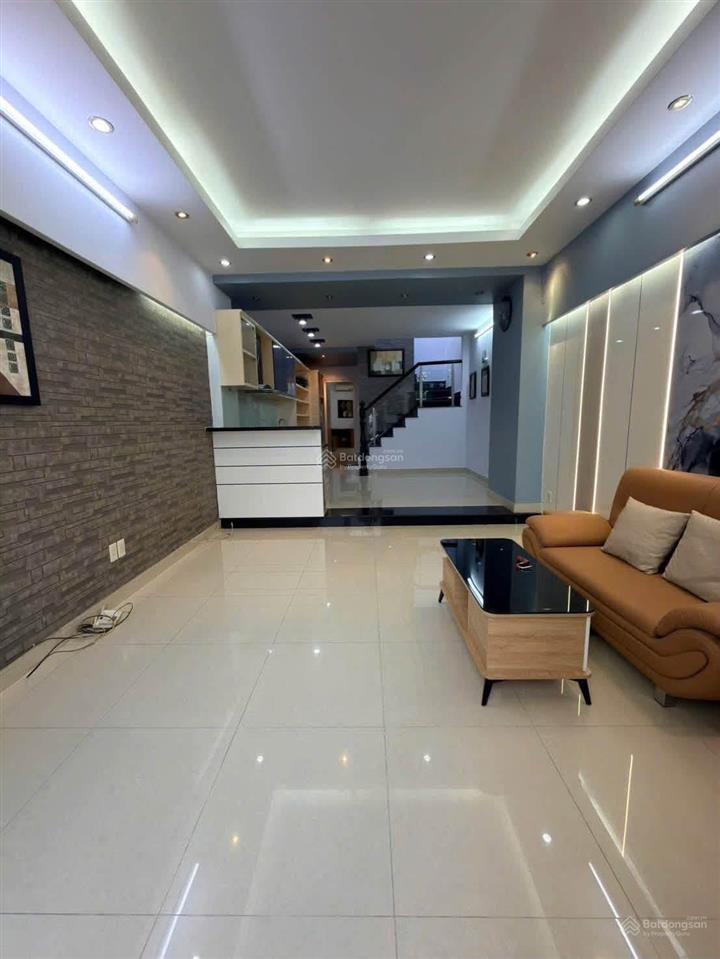 Chủ căn bán căn nhà diện tích khủng 4 x21 m gồm trệt lầu hem 4 m giá chi hơn 6 tỷ thuộc quang trung
