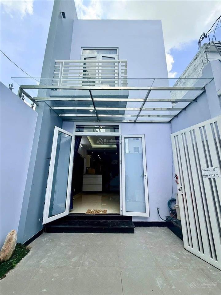 Chủ căn bán căn nhà diện tích khủng 4 x21 m gồm trệt lầu hem 4 m giá chi hơn 6 tỷ thuộc quang trung
