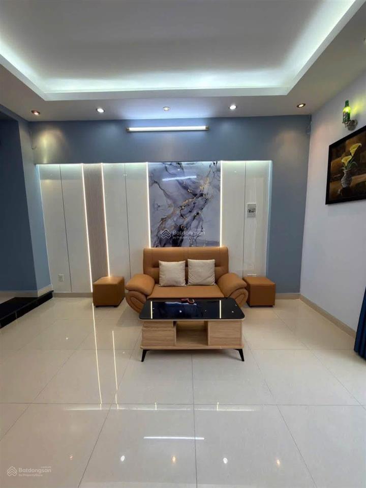 Chủ căn bán căn nhà diện tích khủng 4 x21 m gồm trệt lầu hem 4 m giá chi hơn 6 tỷ thuộc quang trung