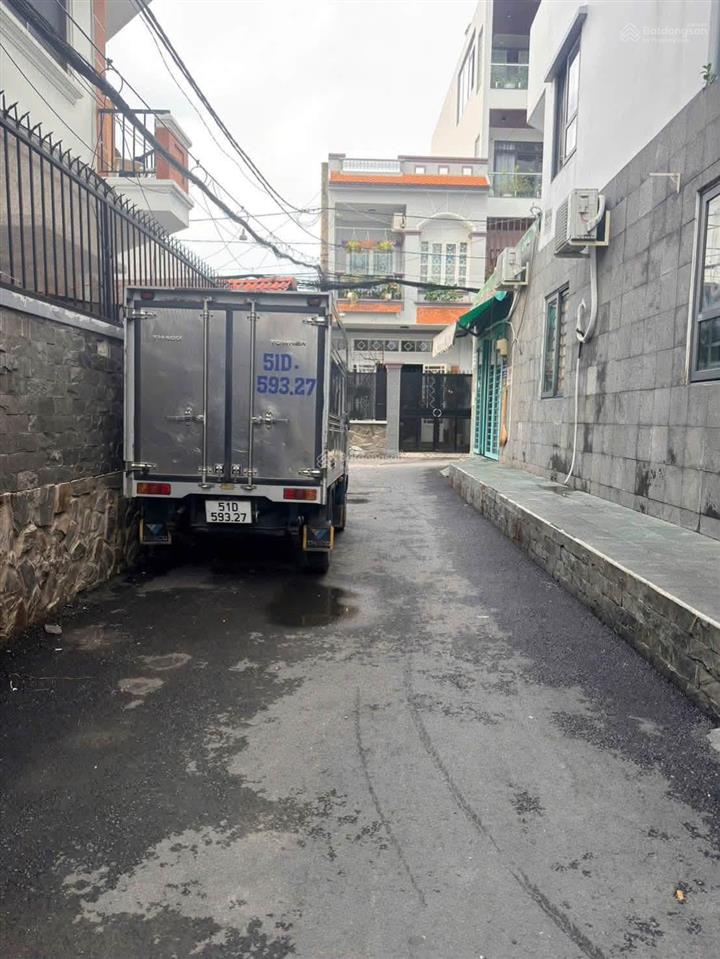 Chủ căn bán căn nhà diện tích khủng 4 x21 m gồm trệt lầu hem 4 m giá chi hơn 6 tỷ thuộc quang trung