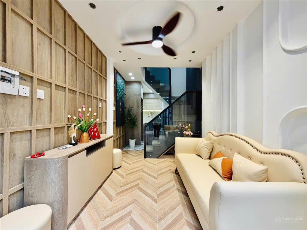 Lên sóng căn minihouse chỉ 3.** tỷ
vt thống nhất  p.ahđ (p.15 cũ)  hcm
nhà mới vô ở ngay