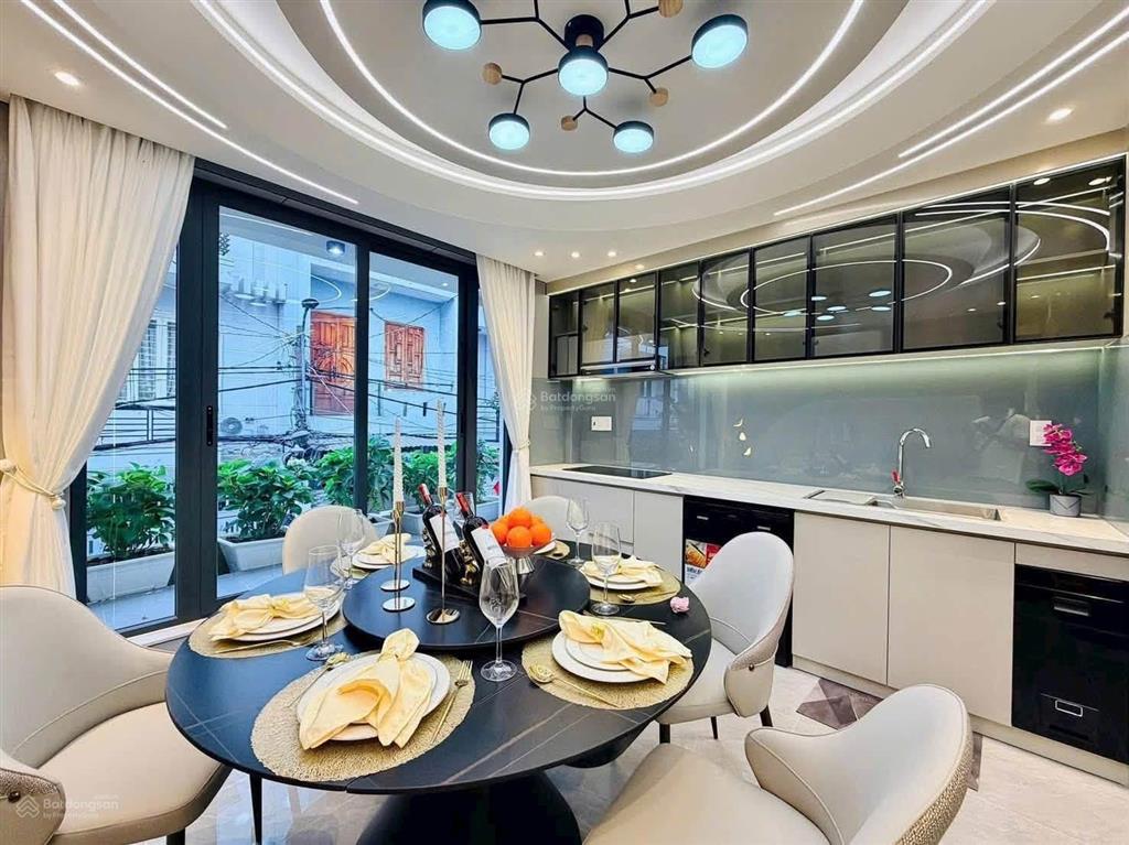Siêu phẩm xây mới có thang máy thuộc đường số 51, aht, gò vấp sát bên bờ kênh tham lương, 10,95 tỷ