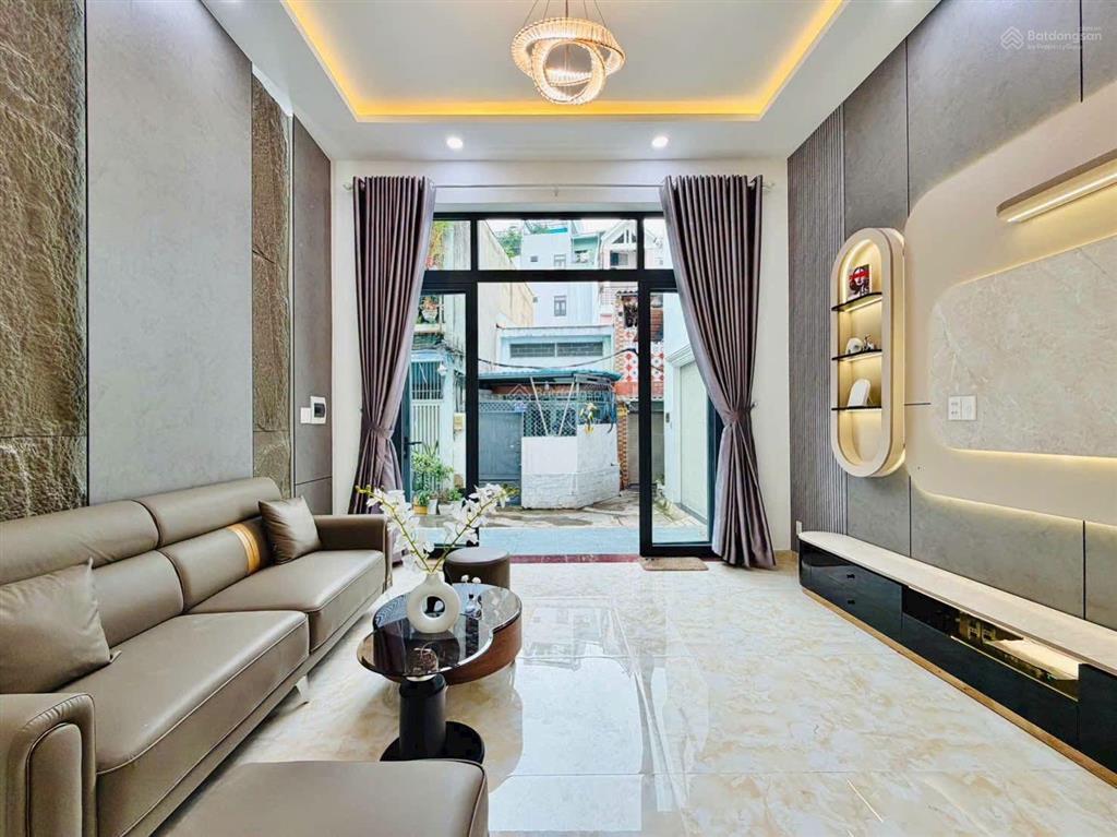 Nhà chính chủ thuộc phạm văn chiêu p14 gò vấp tphcm diện tích 4,4x18m trệt lầu 3 pn 3wc giá 6.5tỷ