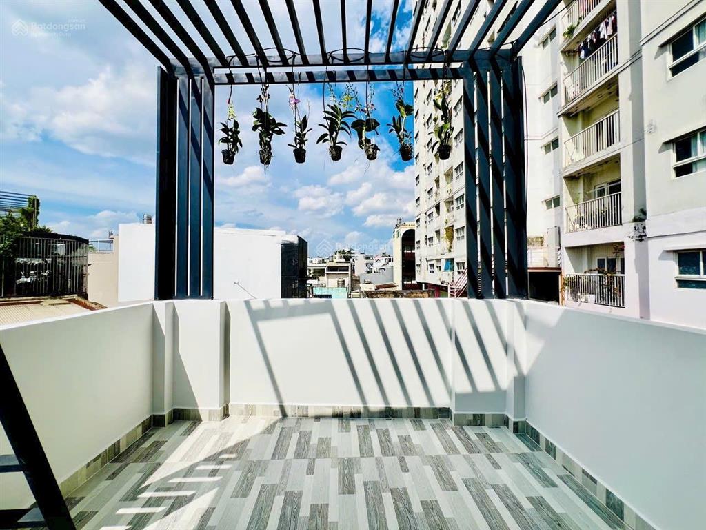 Nhà mới đẹp đầy đủ nội thất ngay chợ thạch đà đường phạm văn chiêu gò vấp dt 37 m trệt 2,5 lầu
