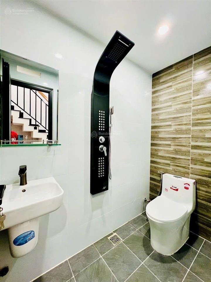 Nhà mới đẹp đầy đủ nội thất ngay chợ thạch đà đường phạm văn chiêu gò vấp dt 37 m trệt 2,5 lầu