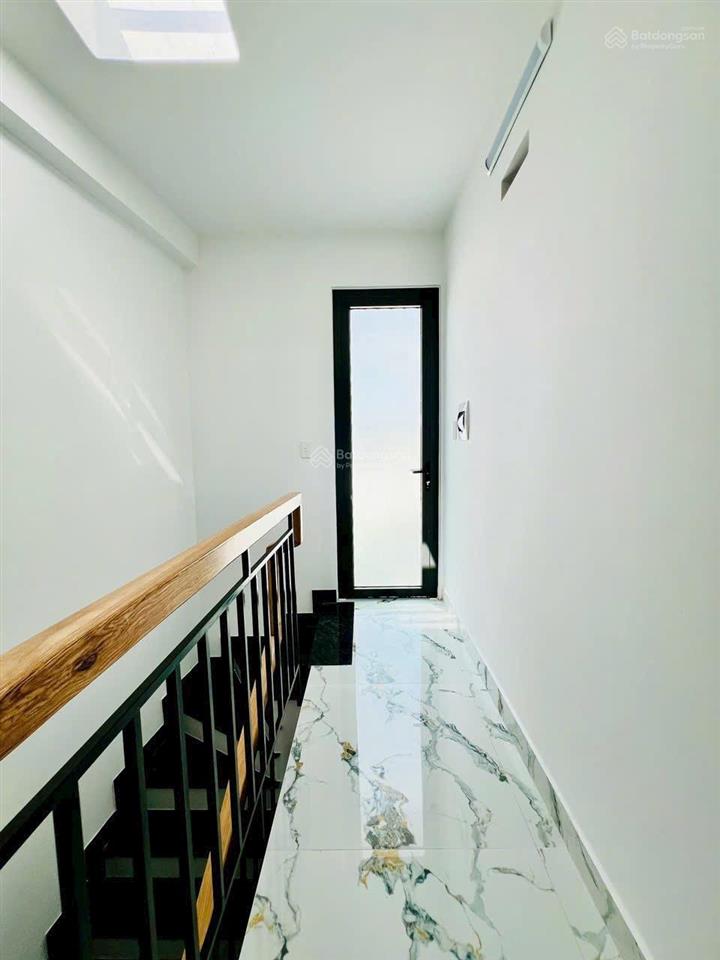 Nhà mới đẹp đầy đủ nội thất ngay chợ thạch đà đường phạm văn chiêu gò vấp dt 37 m trệt 2,5 lầu