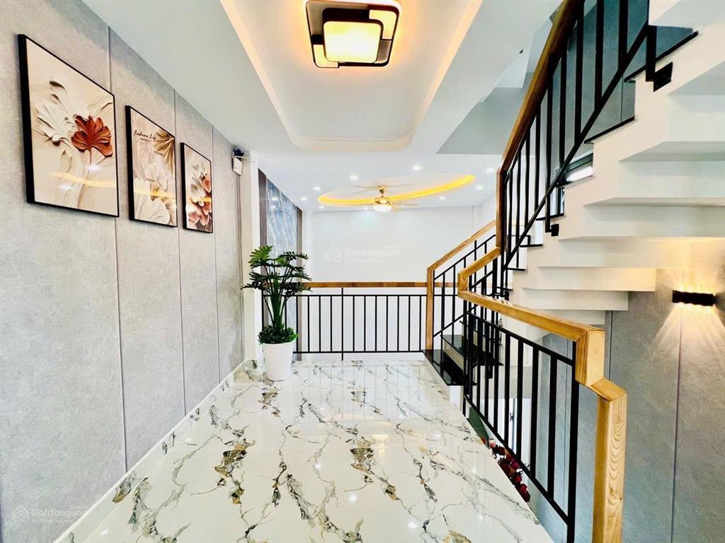 Nhà mới đẹp đầy đủ nội thất ngay chợ thạch đà đường phạm văn chiêu gò vấp dt 37 m trệt 2,5 lầu