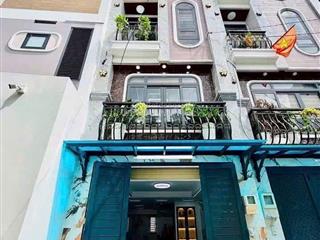 Chủ cần tiền giảm giá mạnh cho căn nhà phố khu phân lô dt 40 m trệt lửng 3 lầu rưỡi gồm 5pn 6wc