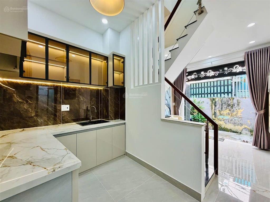 Nhà phố mới giá chỉ 3 tỷ 170 có 2 phòng ngủ 2wc thuộc đường thống nhất gò vấp sổ hồng riêng