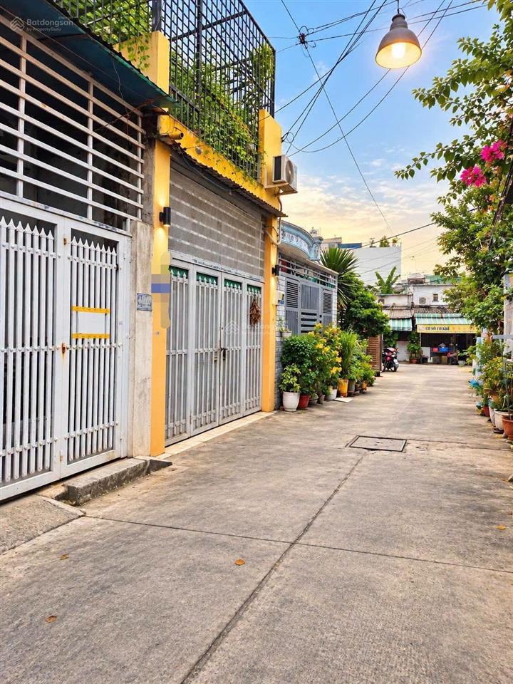Chủ cần bán gấp nhà nguyễn văn quá quận 12 hẻm ô tô thông giá hơn 3tỷ 6 thương lượng ngang 4 dài 14