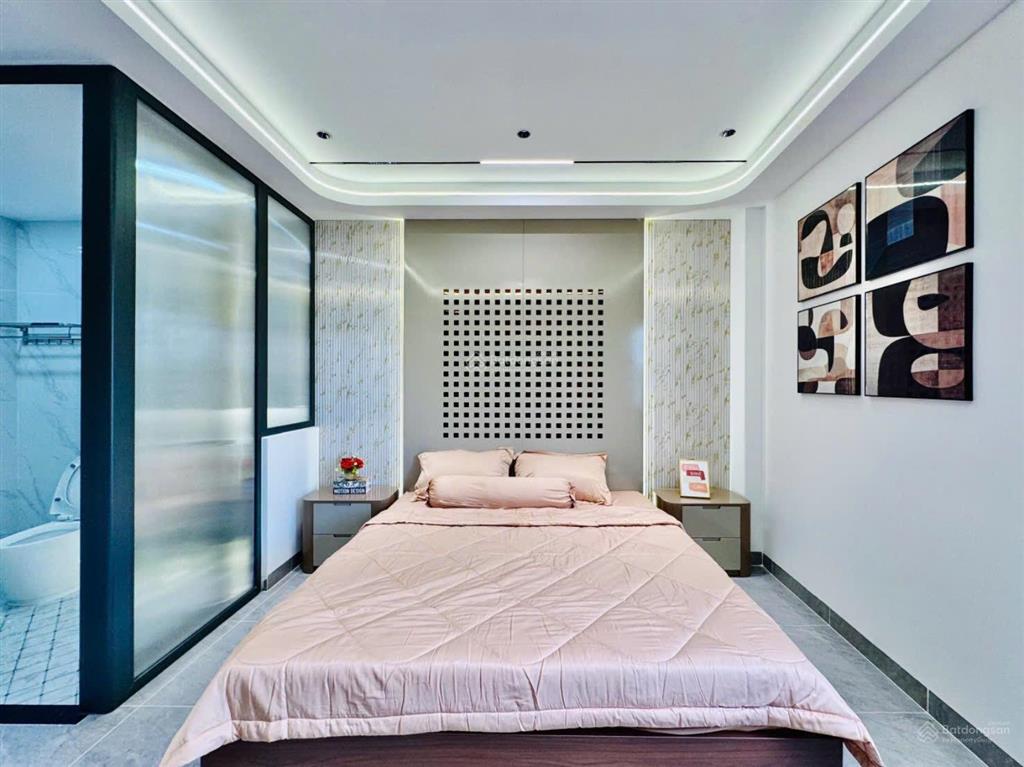 Nhà mới chính chủ thuộc đường phan huy ích dt 4,2 x15,5m trệt lửng 3 lầu có thang máy 10 tỷ 9 tl