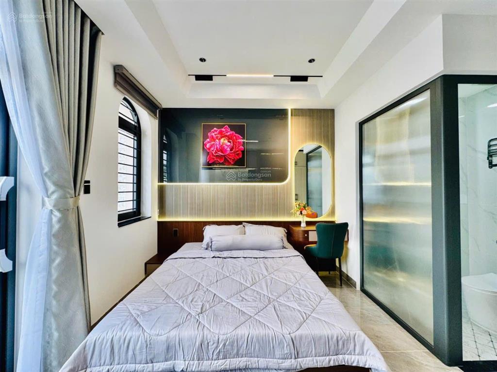 Nhà mới chính chủ thuộc đường phan huy ích dt 4,2 x15,5m trệt lửng 3 lầu có thang máy 10 tỷ 9 tl