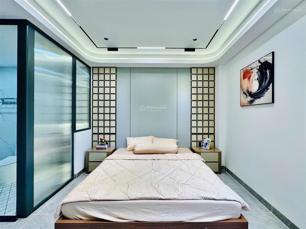 Nhà mới chính chủ thuộc đường phan huy ích dt 4,2 x15,5m trệt lửng 3 lầu có thang máy 10 tỷ 9 tl