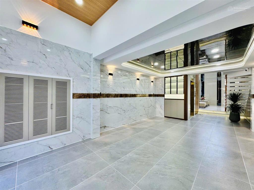 Nhà mới chính chủ thuộc đường phan huy ích dt 4,2 x15,5m trệt lửng 3 lầu có thang máy 10 tỷ 9 tl
