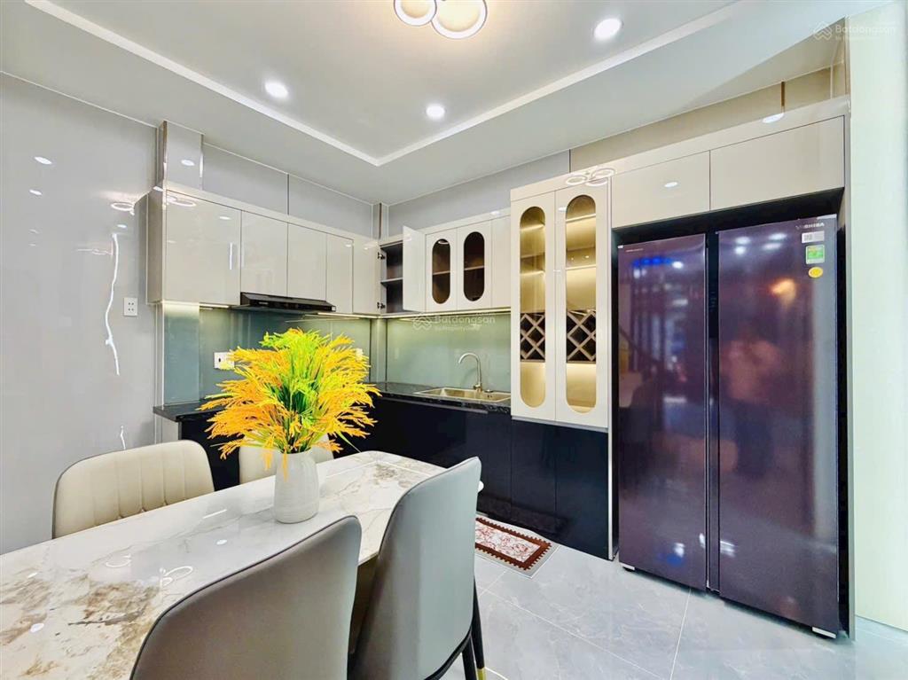 Nhà chính chủ mới đầy đủ nội thất bán đường phạm văn chiêu dt 40m2 trệt 2 lầu hẻm xe hơi