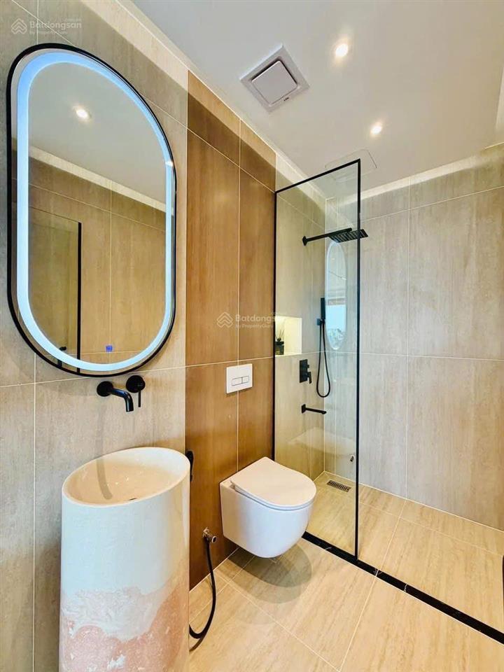 Siêu phẩm xây mới 100% gu lạ nhất quá đẳng cấp dt 4 x20 trệt lửng 4 lầu đường nguyễn duy cung 18tỷ