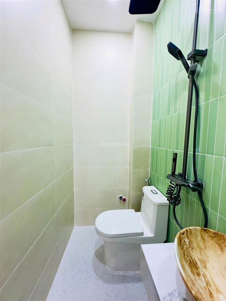Nhà chính chủ sổ hồng riêng quang trung p.8 dt 16m trệt 2 lầu 2 pn hẻm xe hơi giá hơn 2 tỷ
