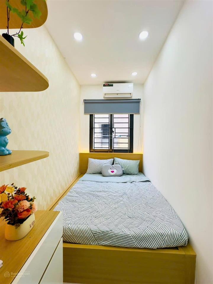 Nhà chính chủ sổ hồng riêng quang trung p.8 dt 16m trệt 2 lầu 2 pn hẻm xe hơi giá hơn 2 tỷ
