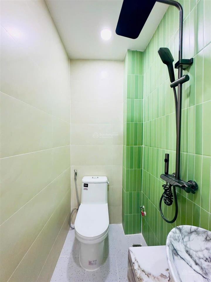 Nhà chính chủ sổ hồng riêng quang trung p.8 dt 16m trệt 2 lầu 2 pn hẻm xe hơi giá hơn 2 tỷ