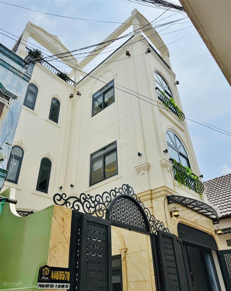 Nhà xây mới chính chủ đường phan huy ích ngay emart phan huy ích dt 6 x 11 trệt 3 lầu ô tô giá 7 tỷ