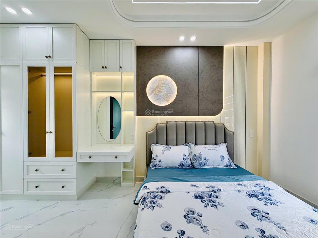 Nhà xây mới chính chủ đường phan huy ích ngay emart phan huy ích dt 6 x 11 trệt 3 lầu ô tô giá 7 tỷ