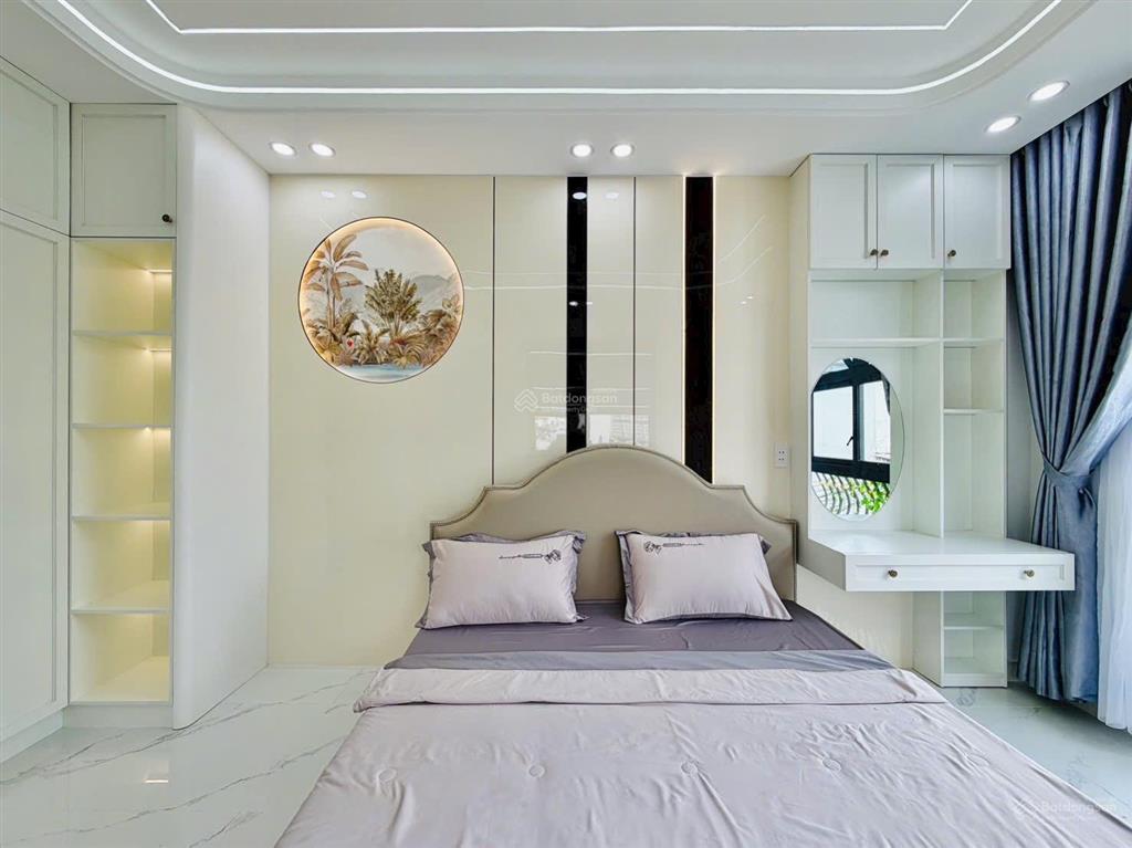 Nhà xây mới chính chủ đường phan huy ích ngay emart phan huy ích dt 6 x 11 trệt 3 lầu ô tô giá 7 tỷ