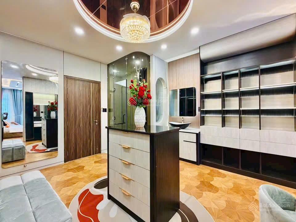 Siêu phẩm đường huỳnh văn nghệ p 12 sát bên nhà ga t3 dt 4,4 x14 trệt lửng 4 lầu hẻm 8 m giá 12 tỷ