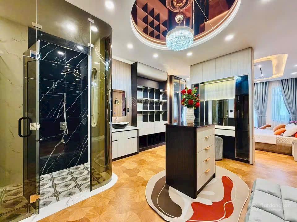 Siêu phẩm đường huỳnh văn nghệ p 12 sát bên nhà ga t3 dt 4,4 x14 trệt lửng 4 lầu hẻm 8 m giá 12 tỷ