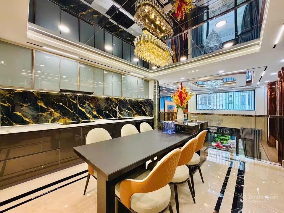 Siêu phẩm đường huỳnh văn nghệ p 12 sát bên nhà ga t3 dt 4,4 x14 trệt lửng 4 lầu hẻm 8 m giá 12 tỷ