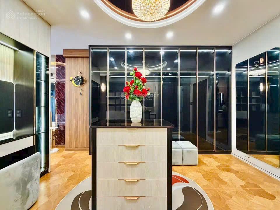 Siêu phẩm đường huỳnh văn nghệ p 12 sát bên nhà ga t3 dt 4,4 x14 trệt lửng 4 lầu hẻm 8 m giá 12 tỷ